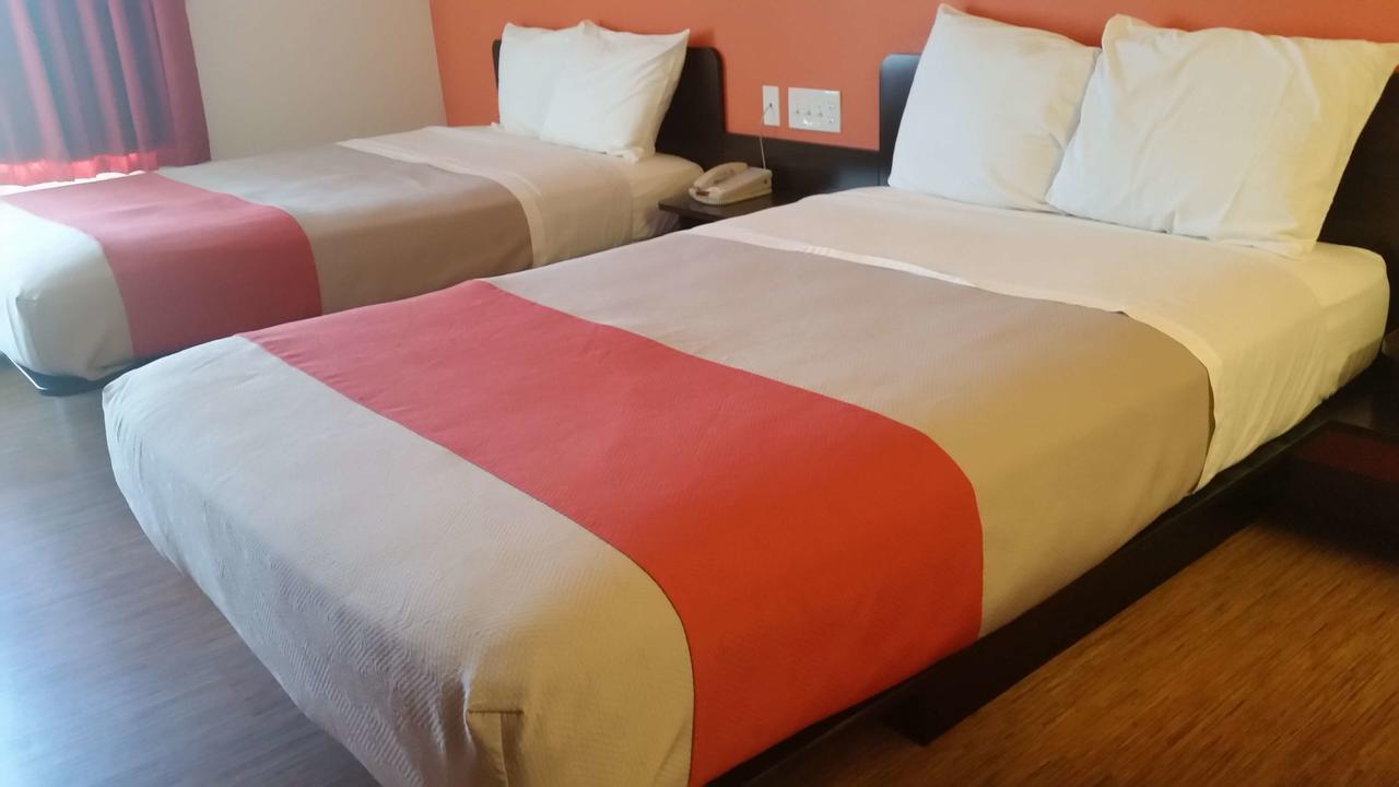 Baymont By Wyndham Williston Hotel ภายนอก รูปภาพ