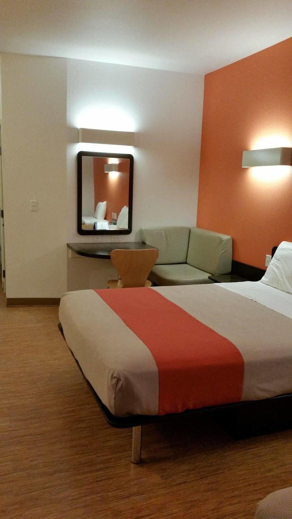 Baymont By Wyndham Williston Hotel ภายนอก รูปภาพ
